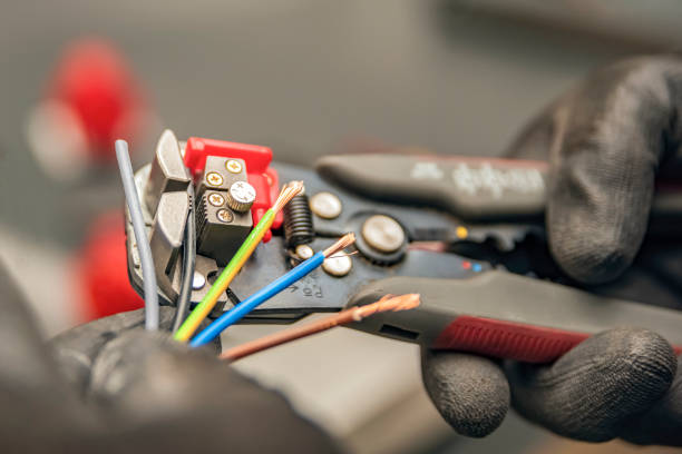 Best Commercial Electrician Services  in New London, IA